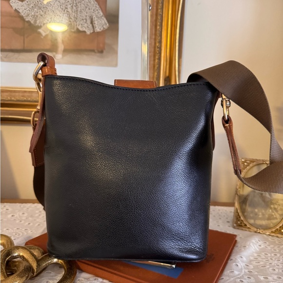 Dooney & Bourke Raleigh Small Roxy Bag. - Picture 7 of 14